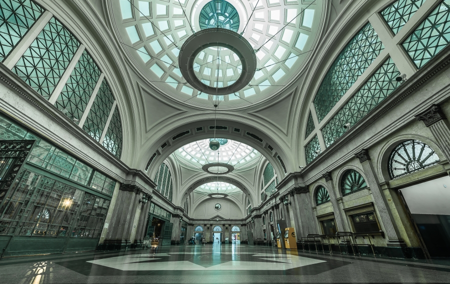 HALL TRAIN STATION