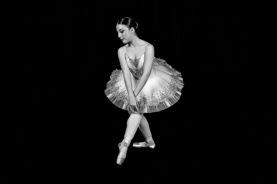 Ballet pose 7