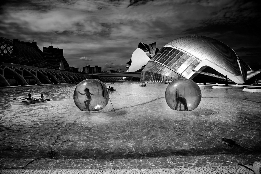 FUTURISMO Y DIVERSION