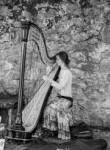 La chica del arpa